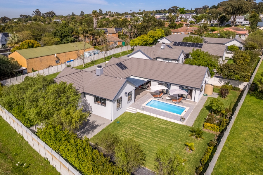 4 Bedroom Property for Sale in Vierlanden Western Cape